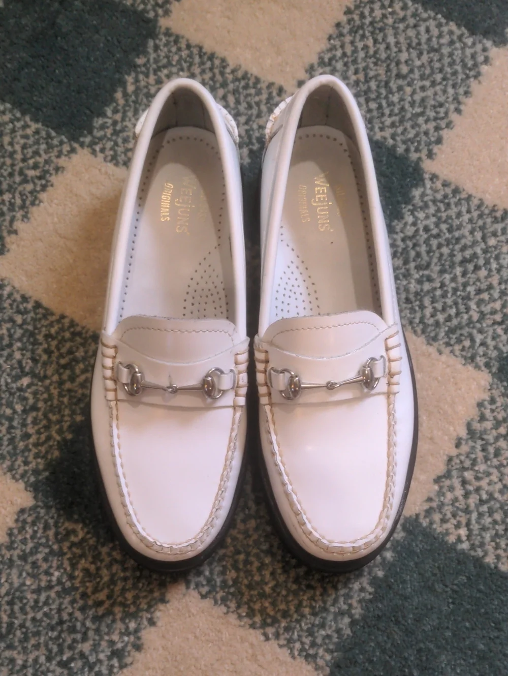 G.H. Bass Weejuns Originals White Leather Lianna Lug Sole Size 6
